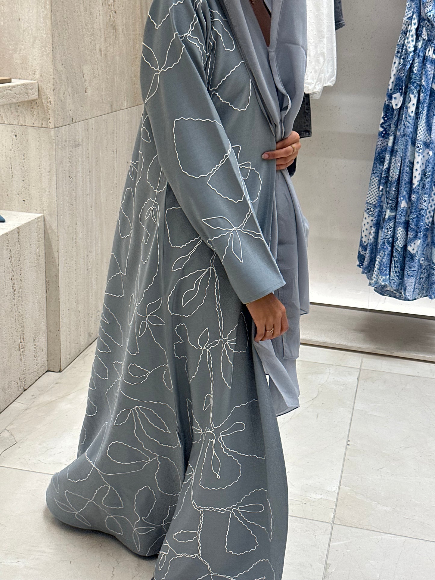 Fiorella abaya