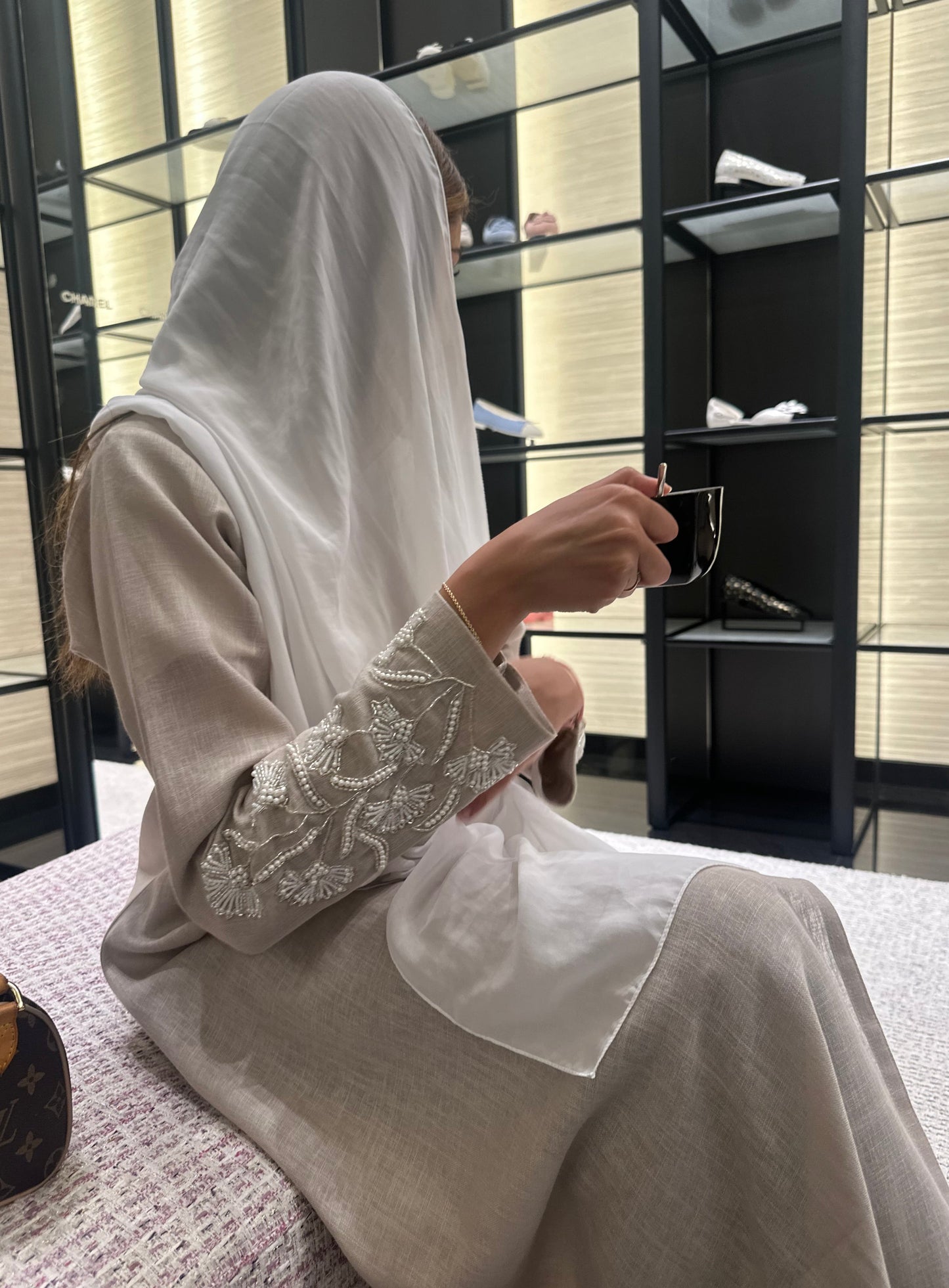 Amira abaya