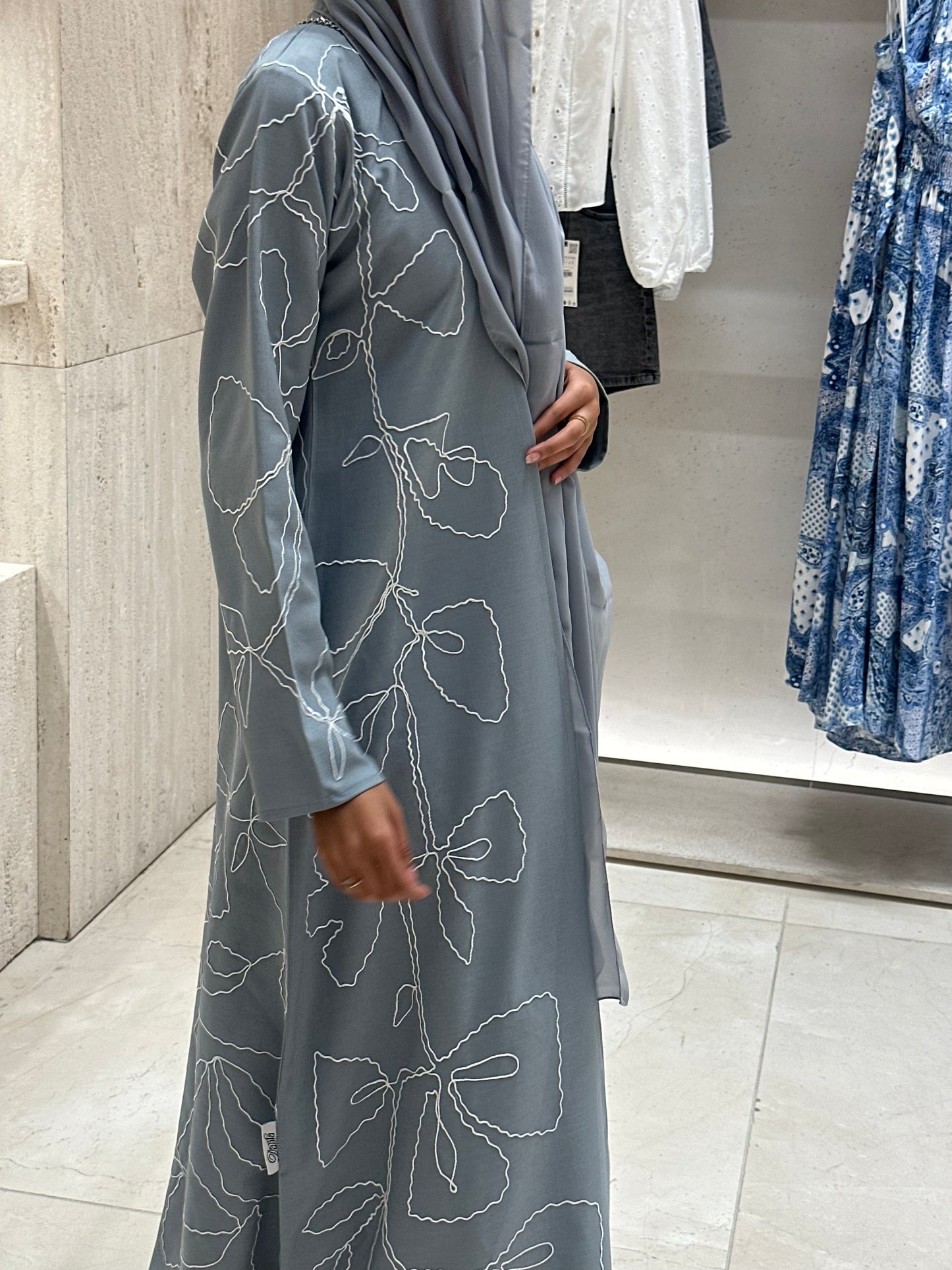 Fiorella abaya