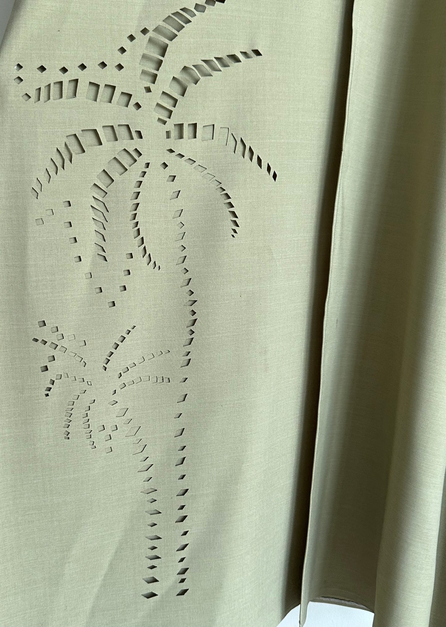 The palm abaya