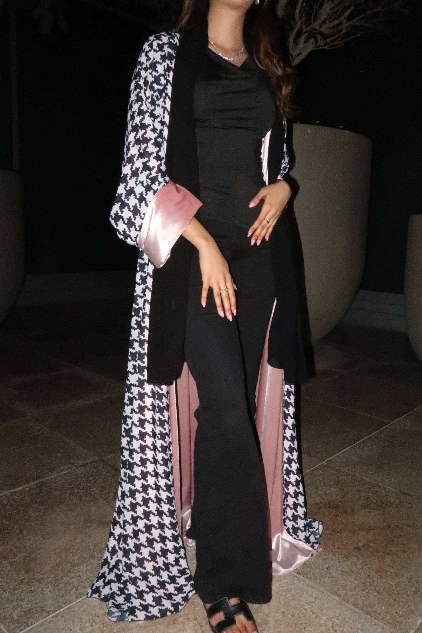 Claudia abaya
